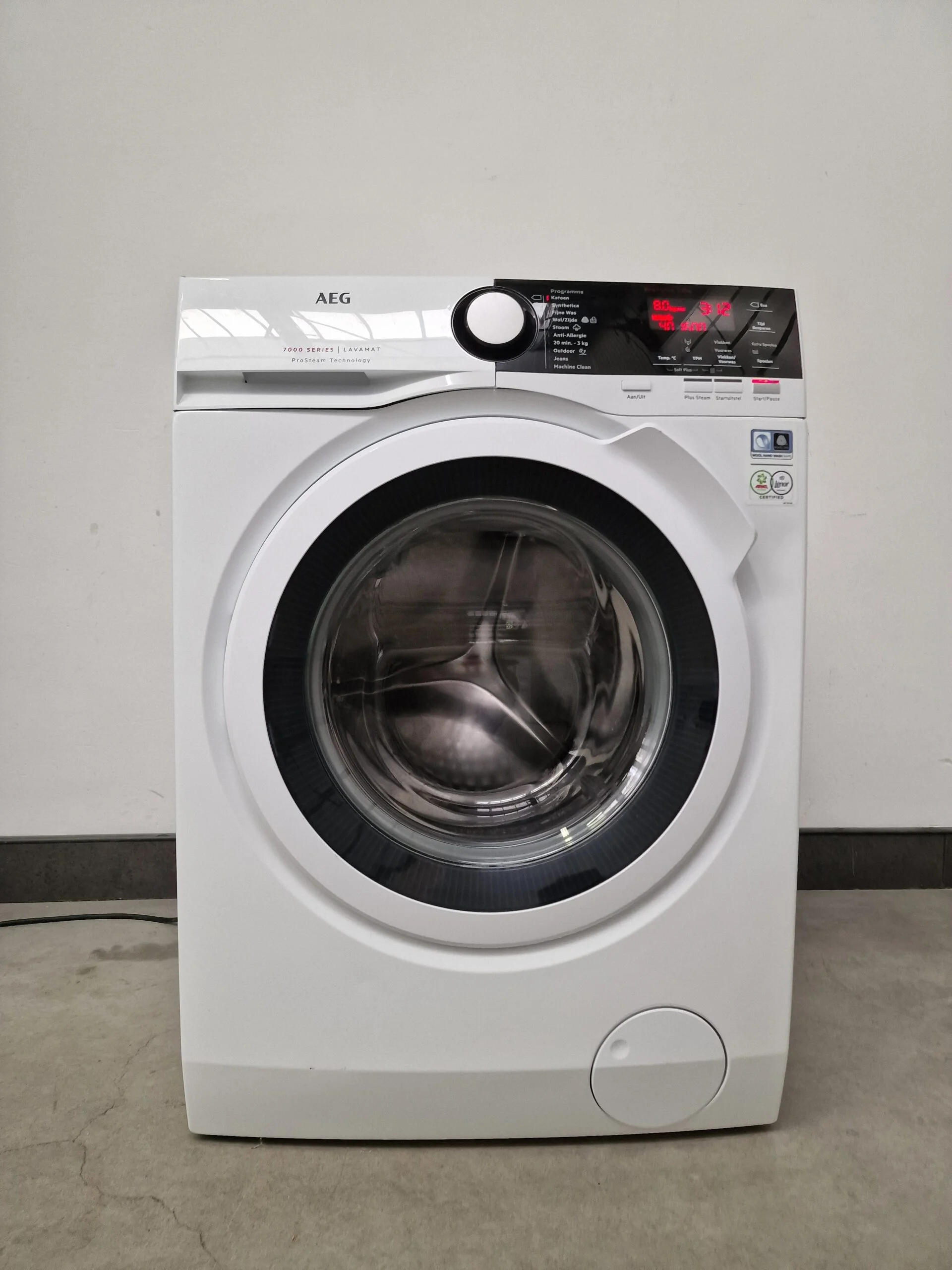 AEG L7FB60Y wasmachine 7000 ProSteam 8 kg 1600 rpm