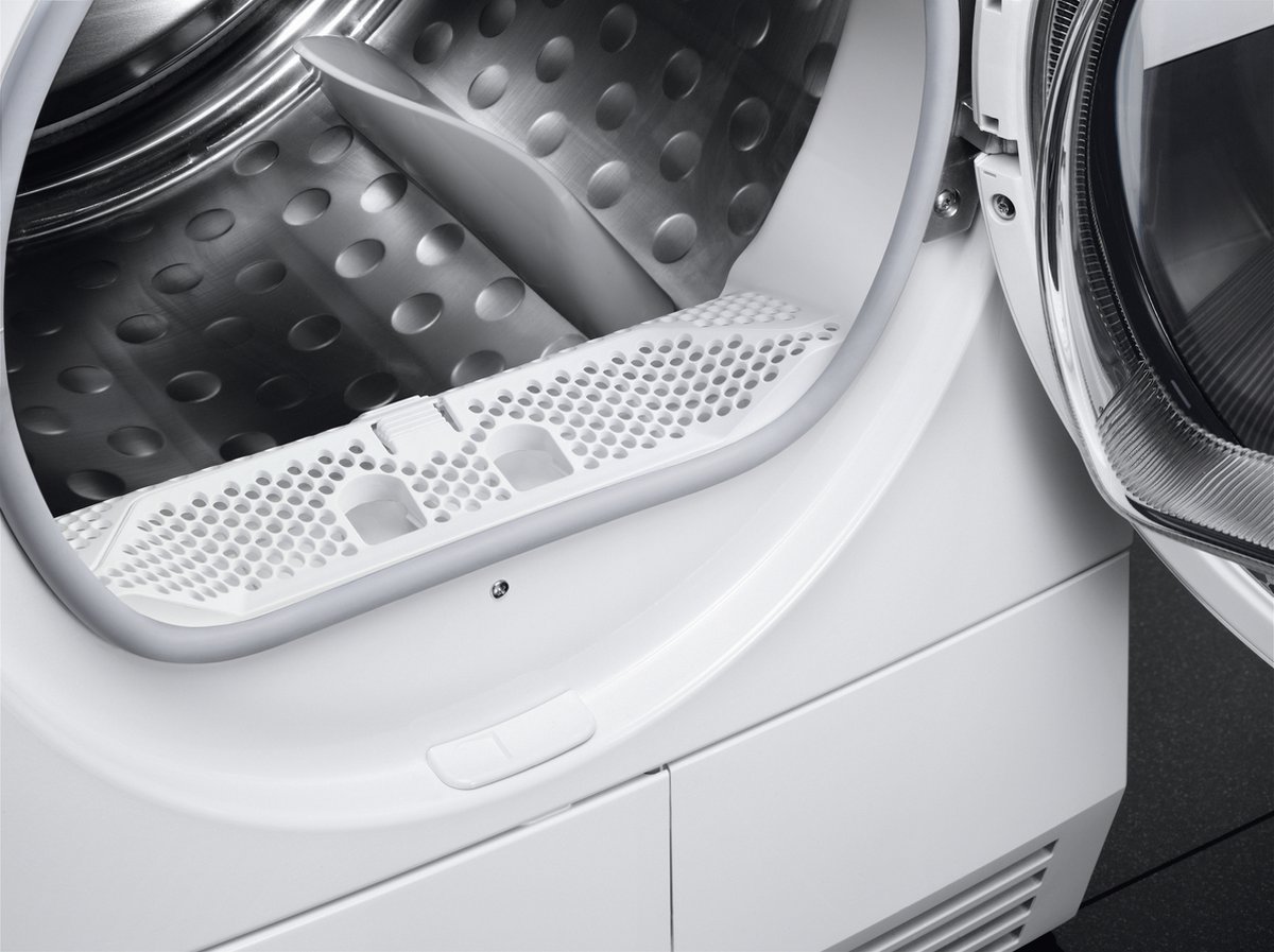 AEG Lavatherm T86589IH2 warmtepompdroger met AbsoluteCare technologie en 8 kg laadvermogen in witte uitvoering.