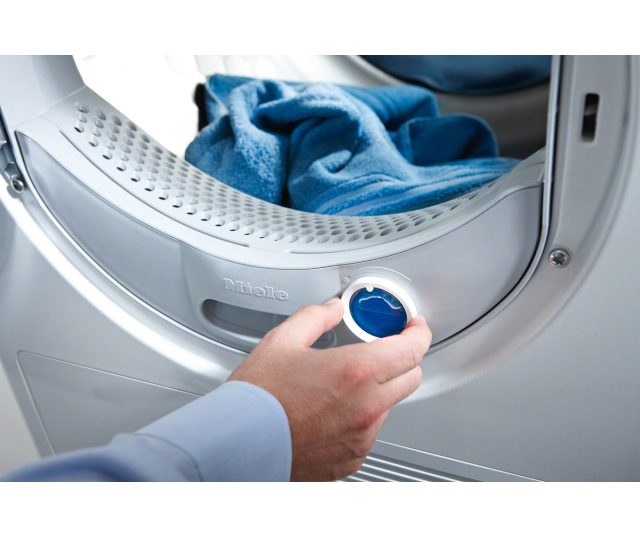 Miele T1 TKB650 WP warmtepompdroger met EcoDry, PerfectDry, FragranceDos, SoftCare-trommel en 8 kg laadvermogen in lotuswitte uitvoering.