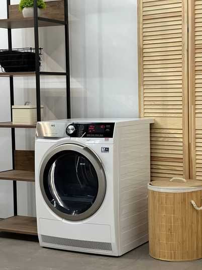 AEG 8000 AbsoluteCare T8DE86685 warmtepompdroger met AbsoluteCare®, SensiDry®, ProSense®, Inverter motor en 8 kg laadvermogen in witte uitvoering.