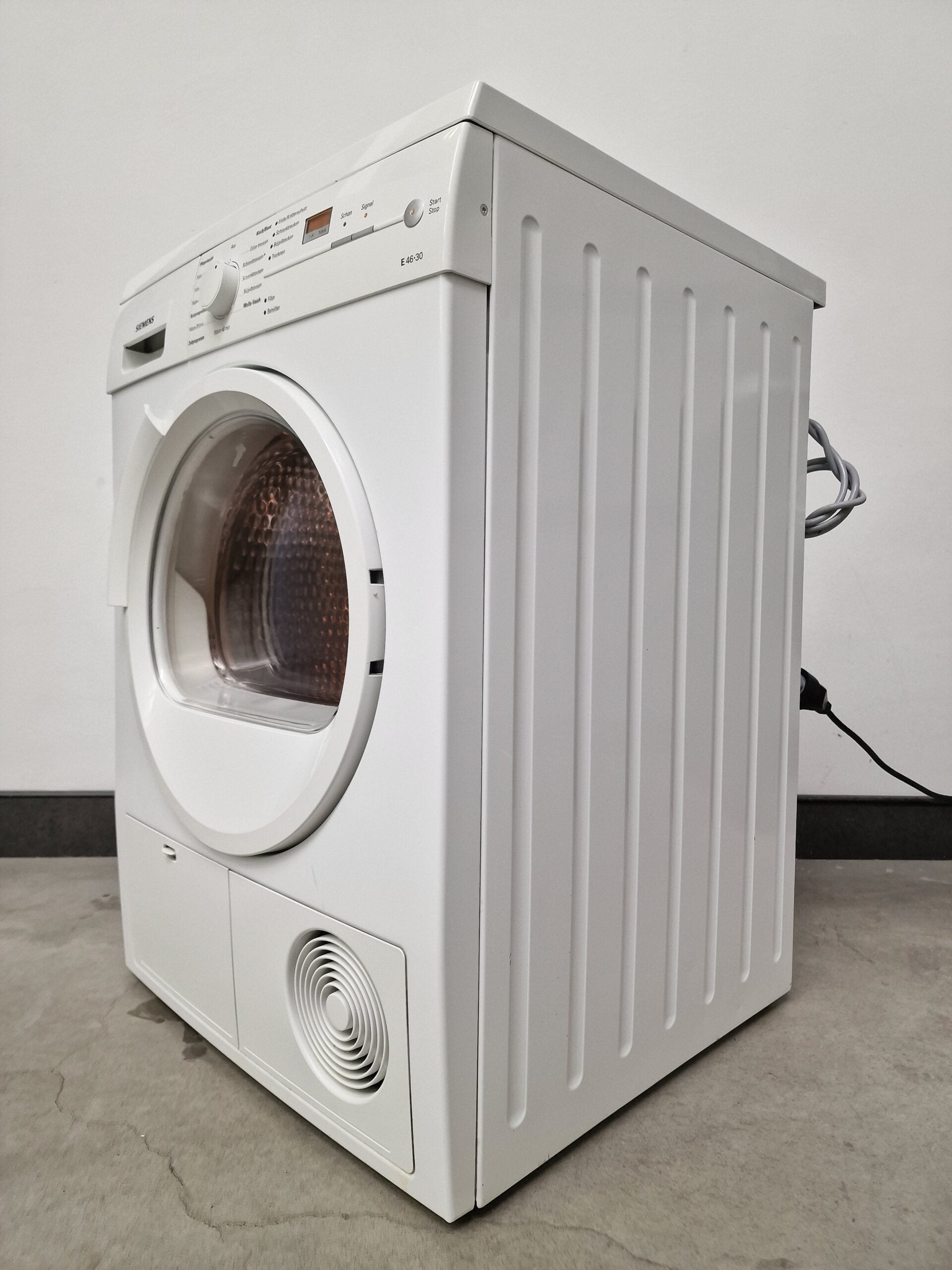 Siemens WT46E300 condensdroger met 6 kg laadvermogen, 112 liter trommel en LED-display