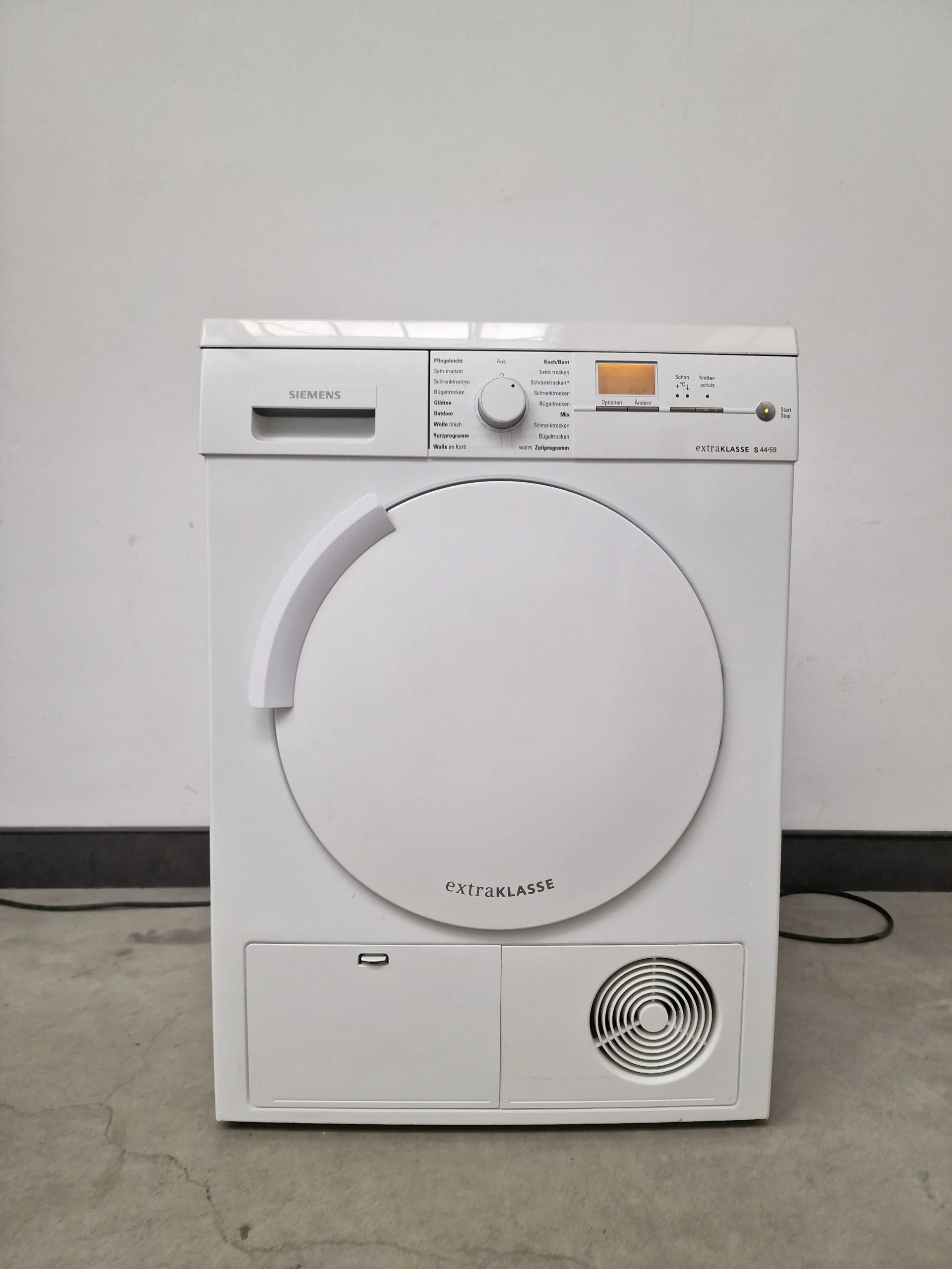 Siemens WT44S590 condensdroger met 7 kg laadvermogen en autoDry.