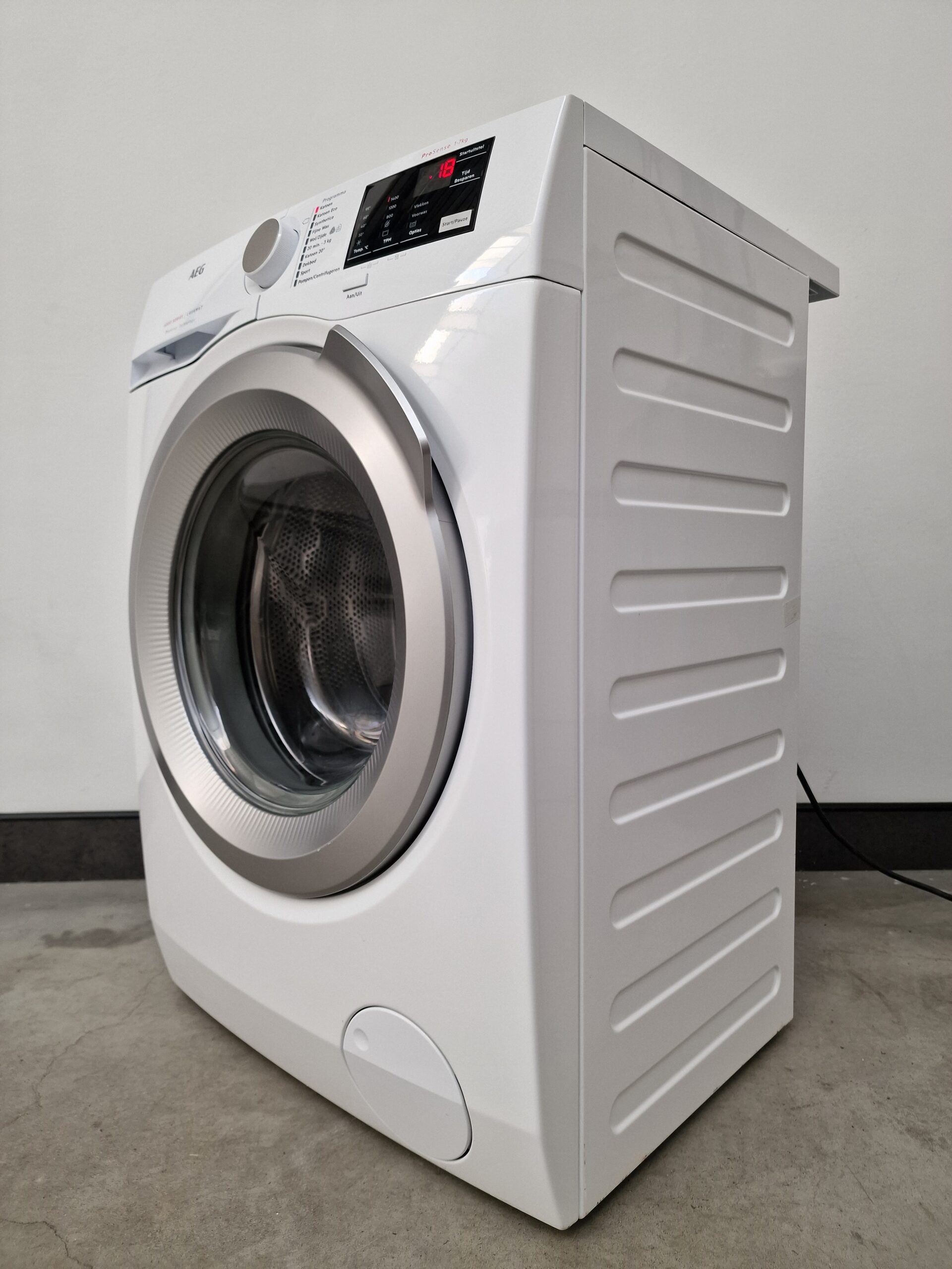 AEG L6FBBONN wasmachine 7 kg 1400 toeren met ProSense