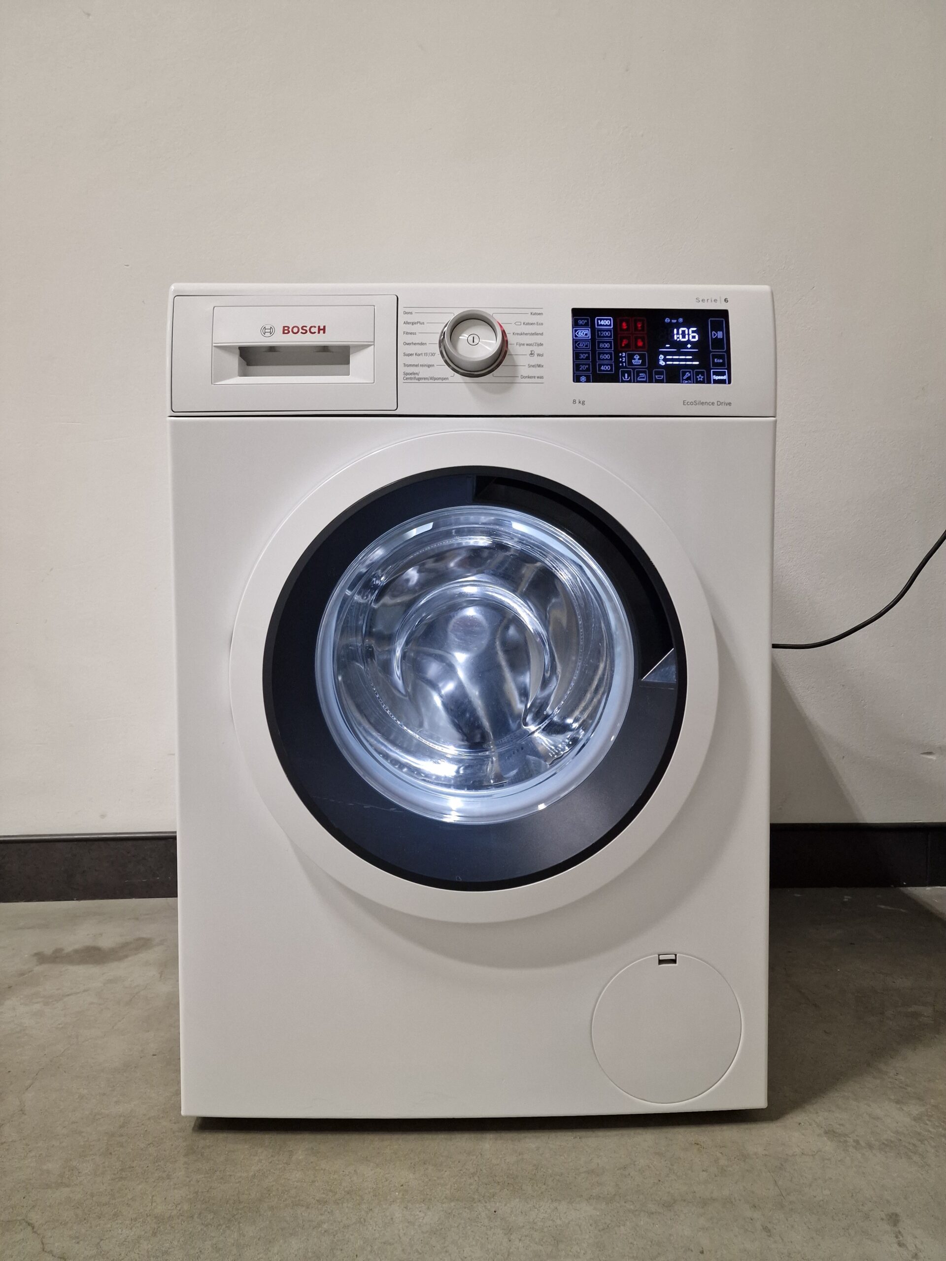 Bosch WAT285C0NL Serie 6 wasmachine 8 kg, 1400 toeren, AntiVlekken, SpeedPerfect, EcoSilence Drive, AllergiePlus en AquaStop.