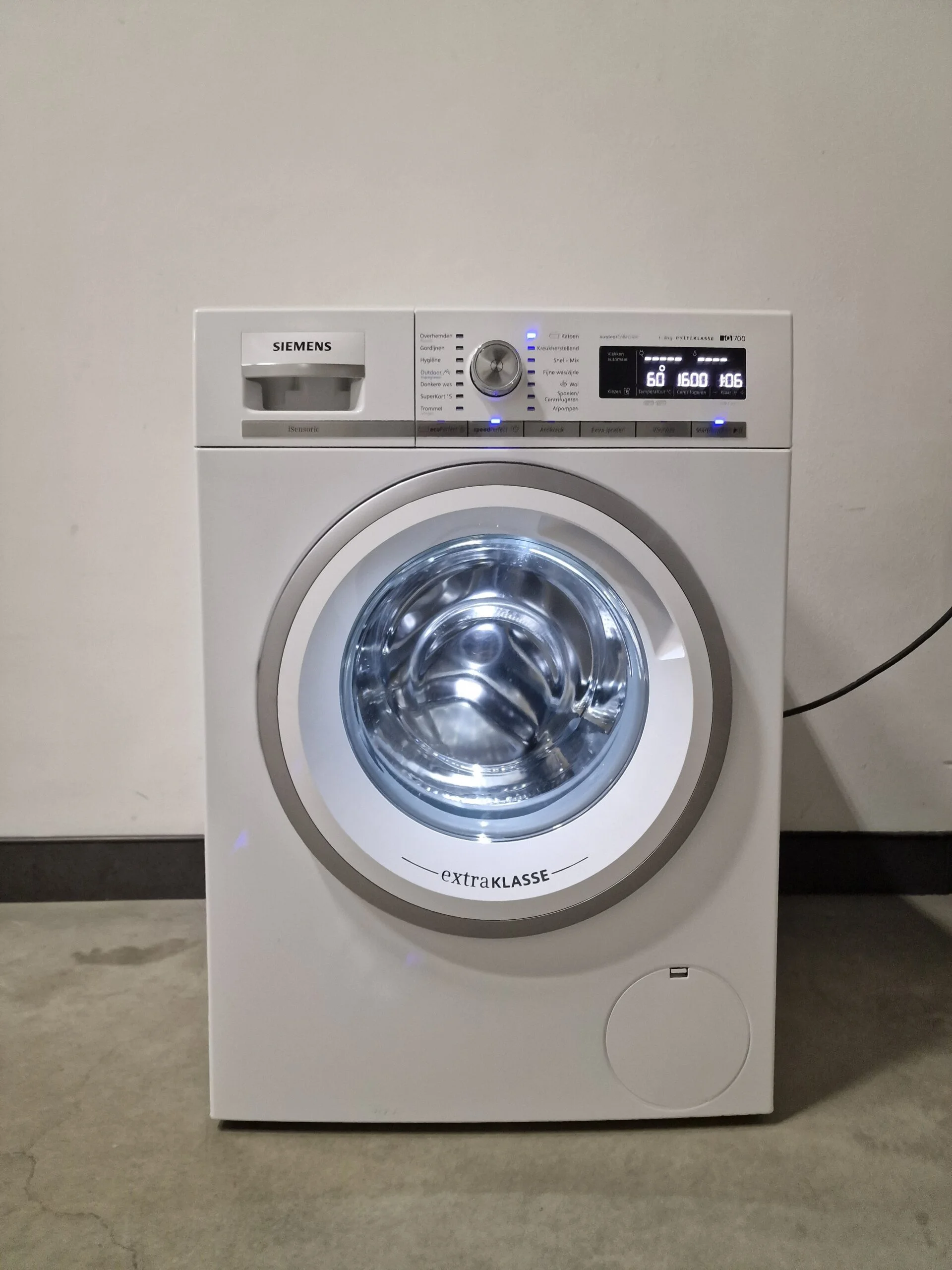 Siemens iQ700 WM16O5C2NL witte wasmachine 8 kg 1600 toeren met iQdrive en anti-vlekkensysteem